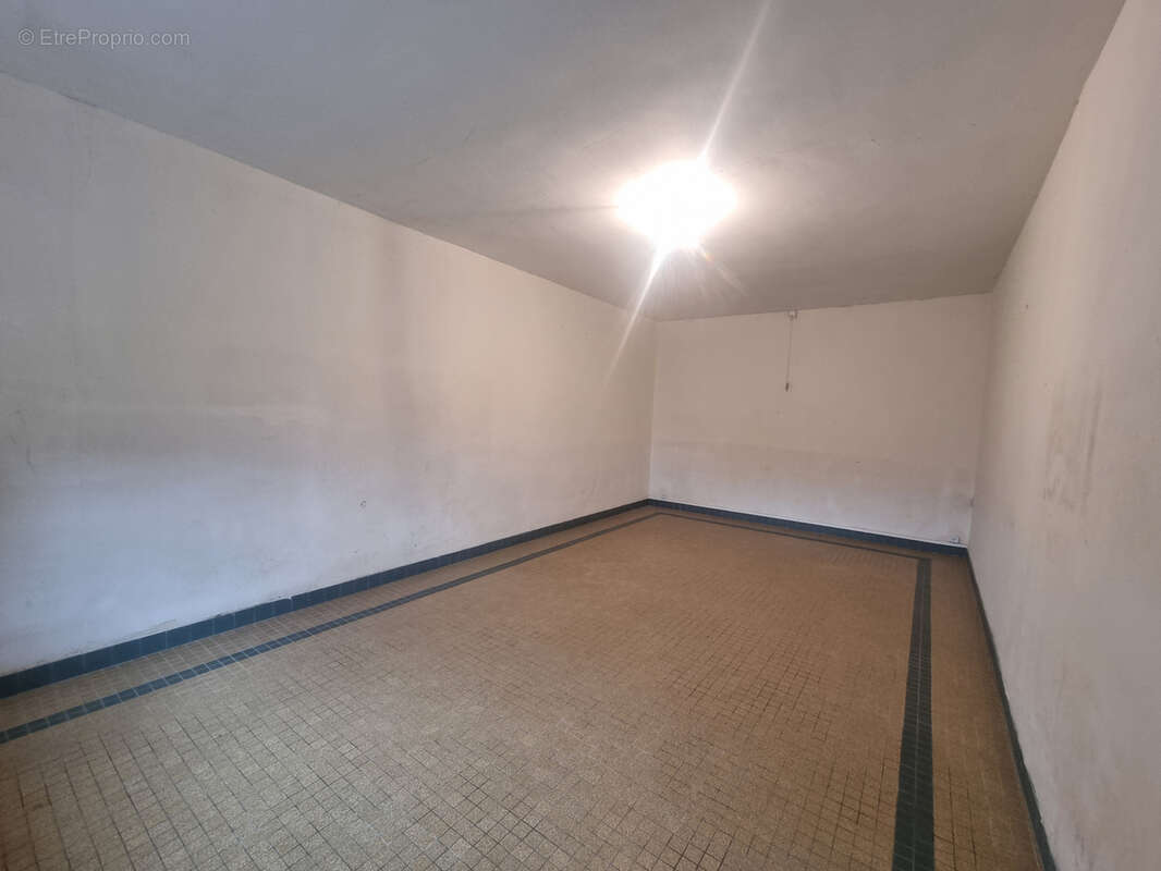 Maison à LE MELE-SUR-SARTHE