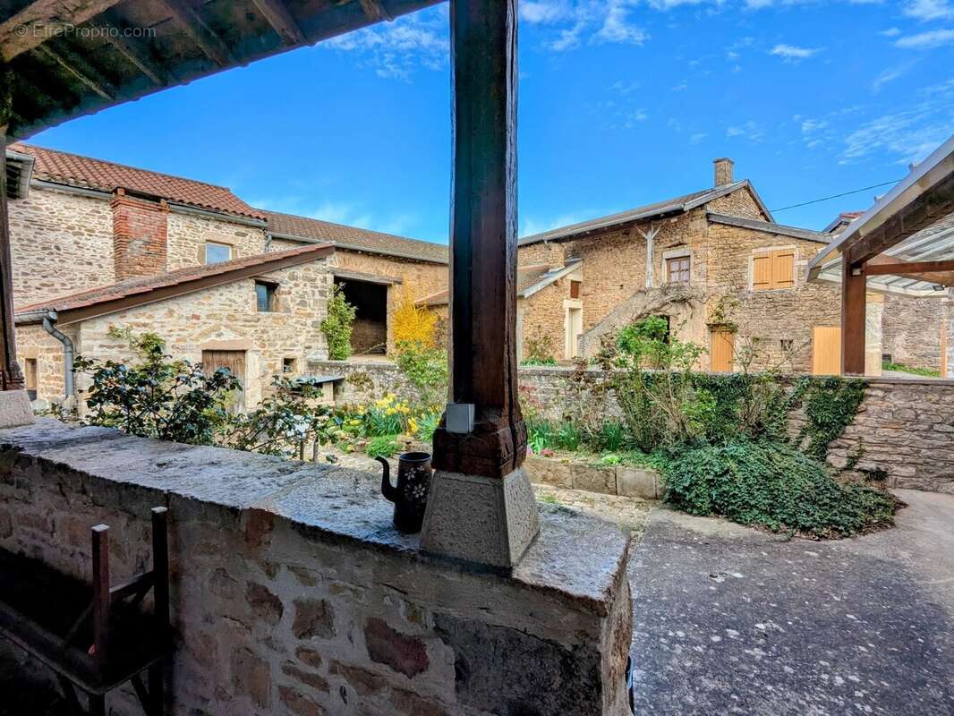 Maison à BERZE-LA-VILLE