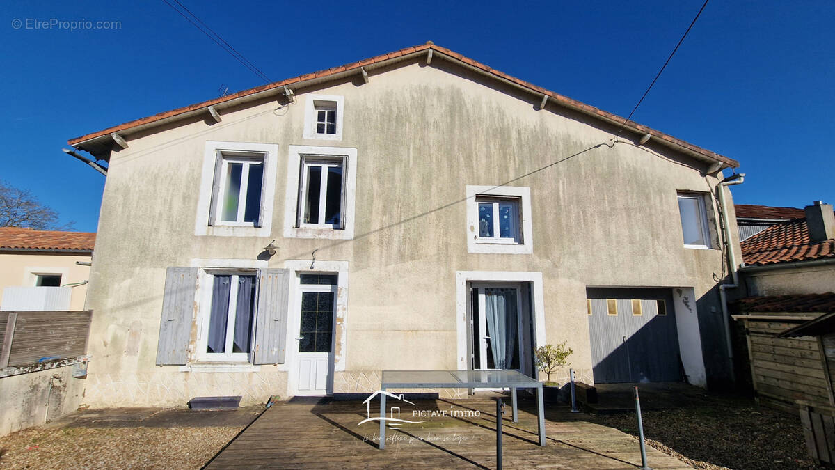 Maison à ROUILLE