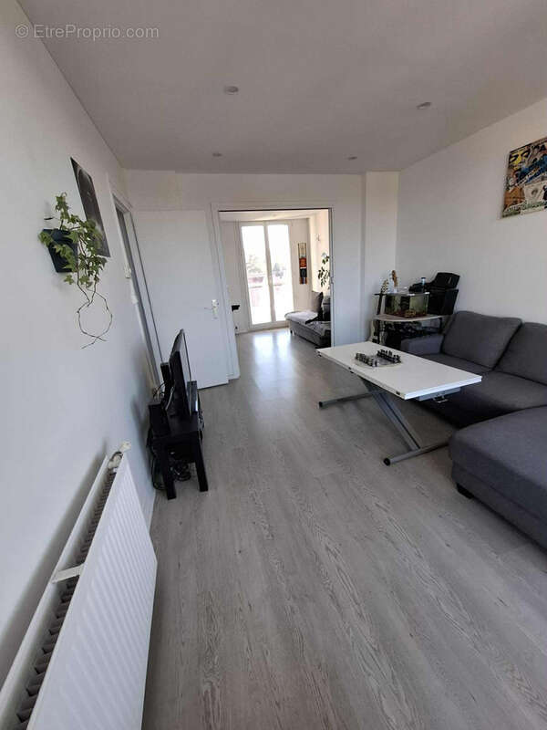 Appartement à LAMORLAYE