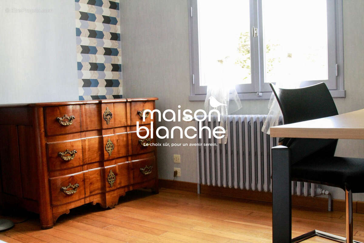 Maison à LES PONTS-DE-CE