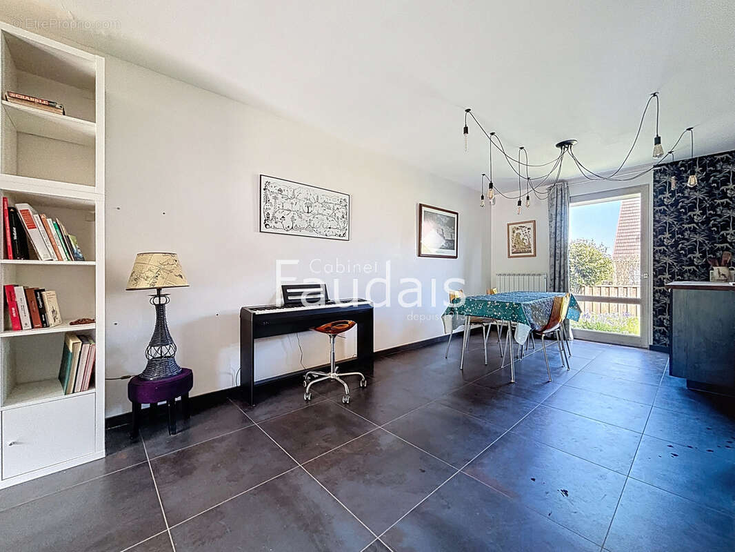 Maison à PONT-HEBERT