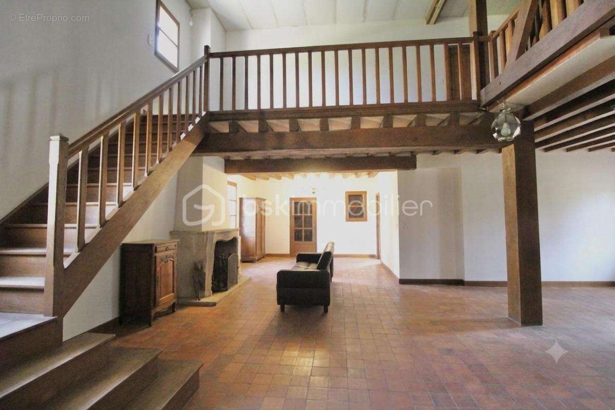 Maison familiale d'exception avec étang privé et grand terrain arboré - photo 3