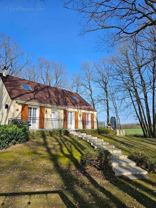 Maison à SAINT-GERMAIN-DES-PRES