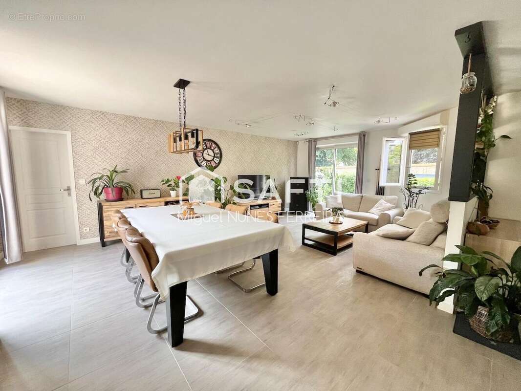 Maison 147 m² à Renneville  - photo 2