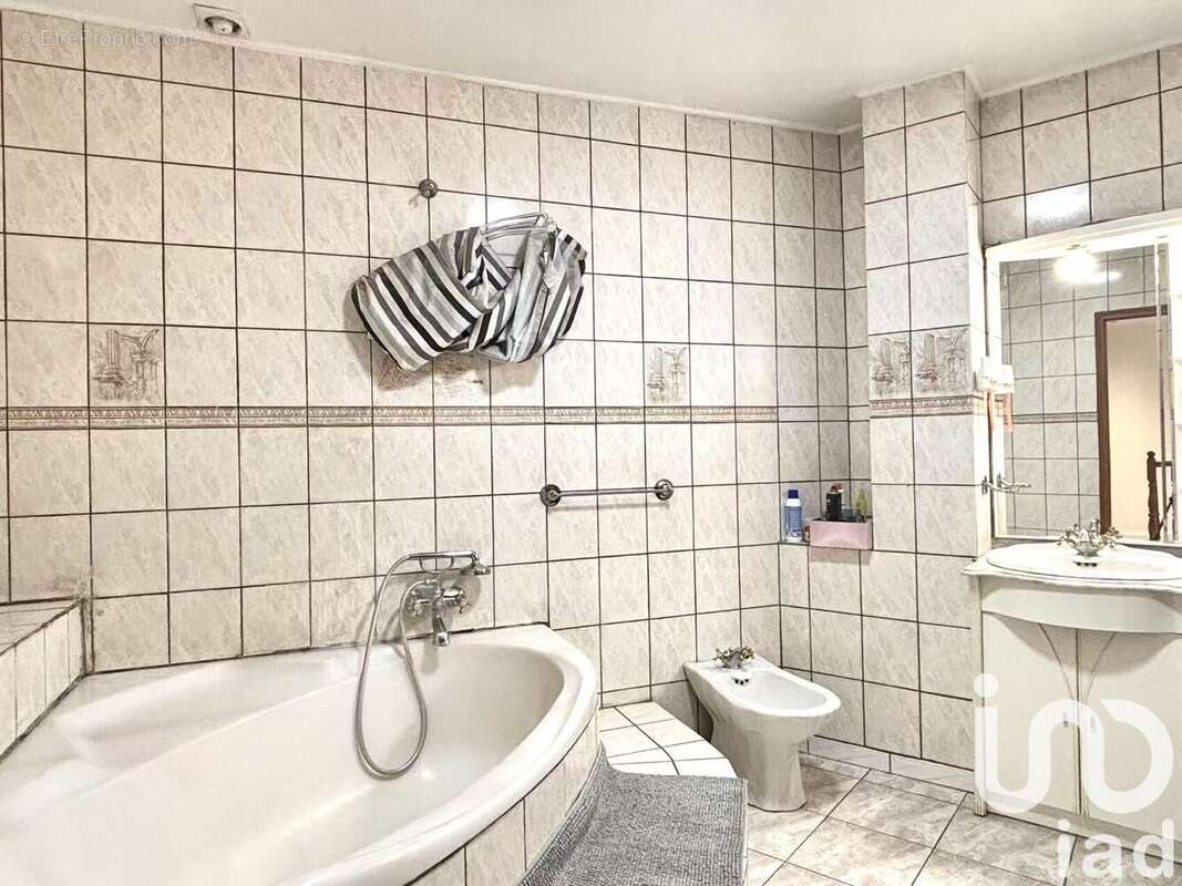 Photo 9 - Maison à LE BLANC-MESNIL