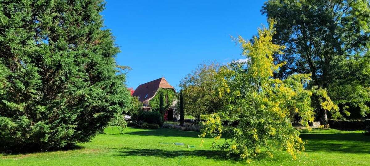 PLGB3724 - Maison à LACAPELLE-MARIVAL