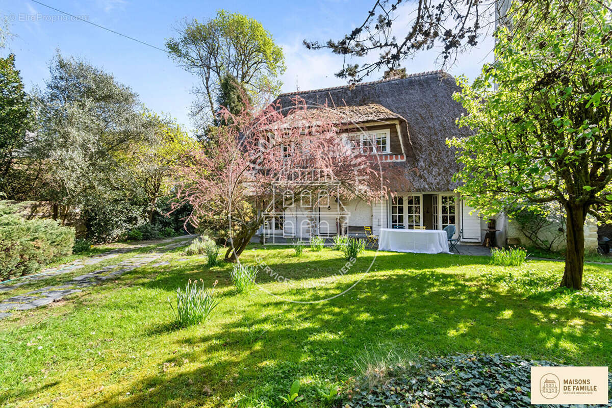 Maison à VAUCRESSON