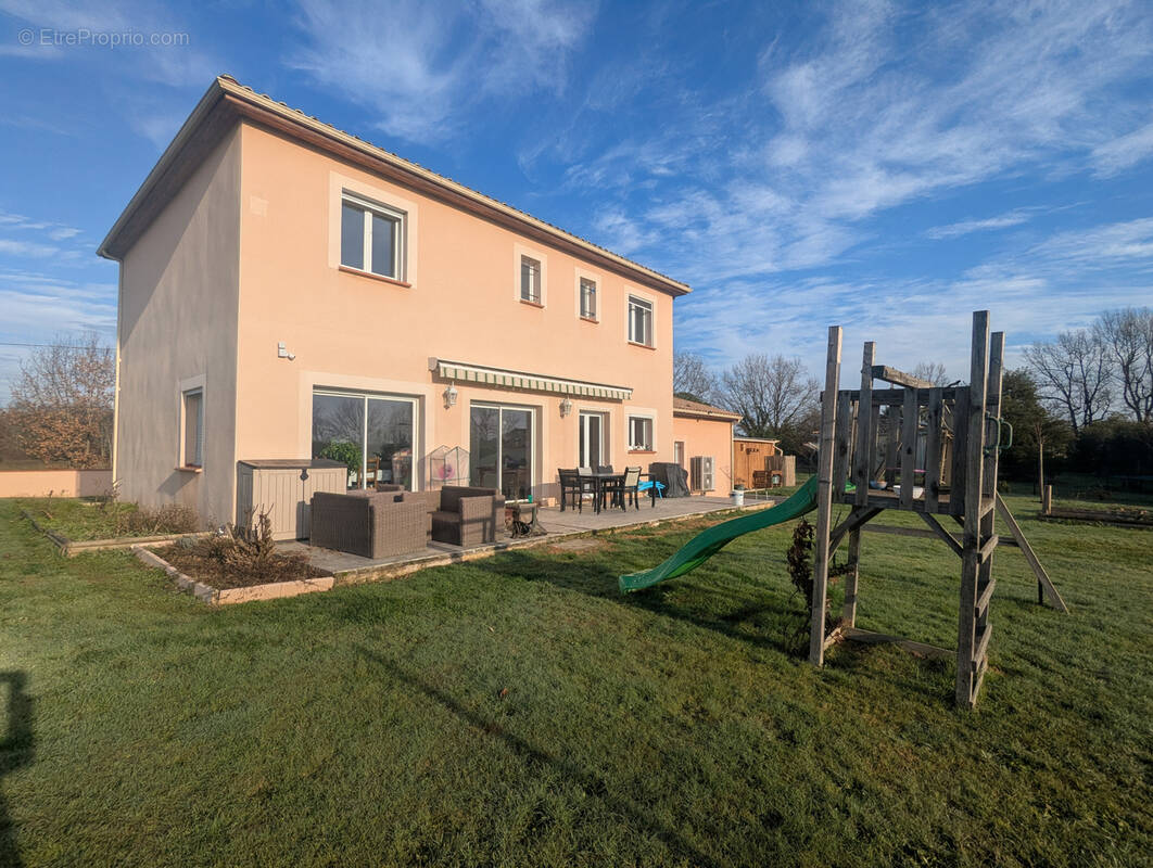 Maison à CASTELSARRASIN