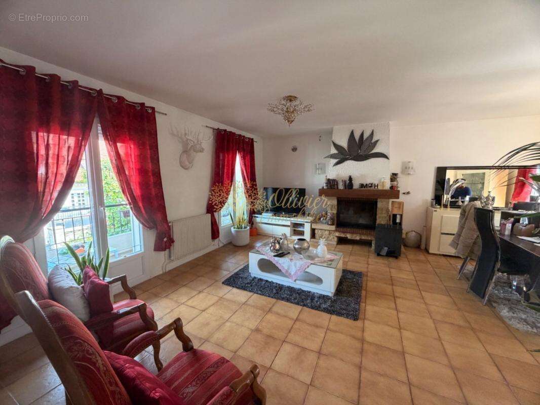 Maison à PONTAULT-COMBAULT