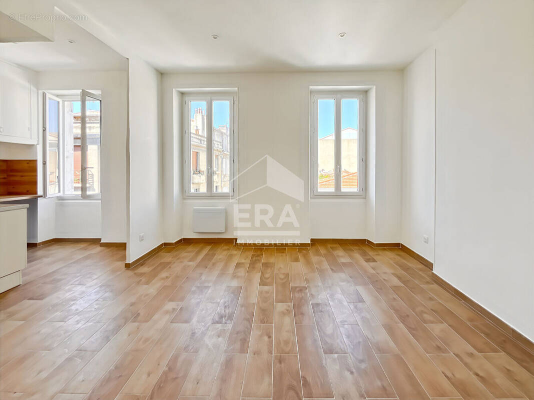 Appartement à MARSEILLE-5E