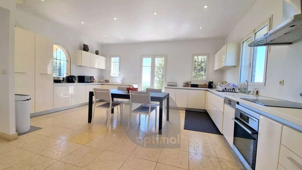 Maison à ROQUEBRUNE-CAP-MARTIN