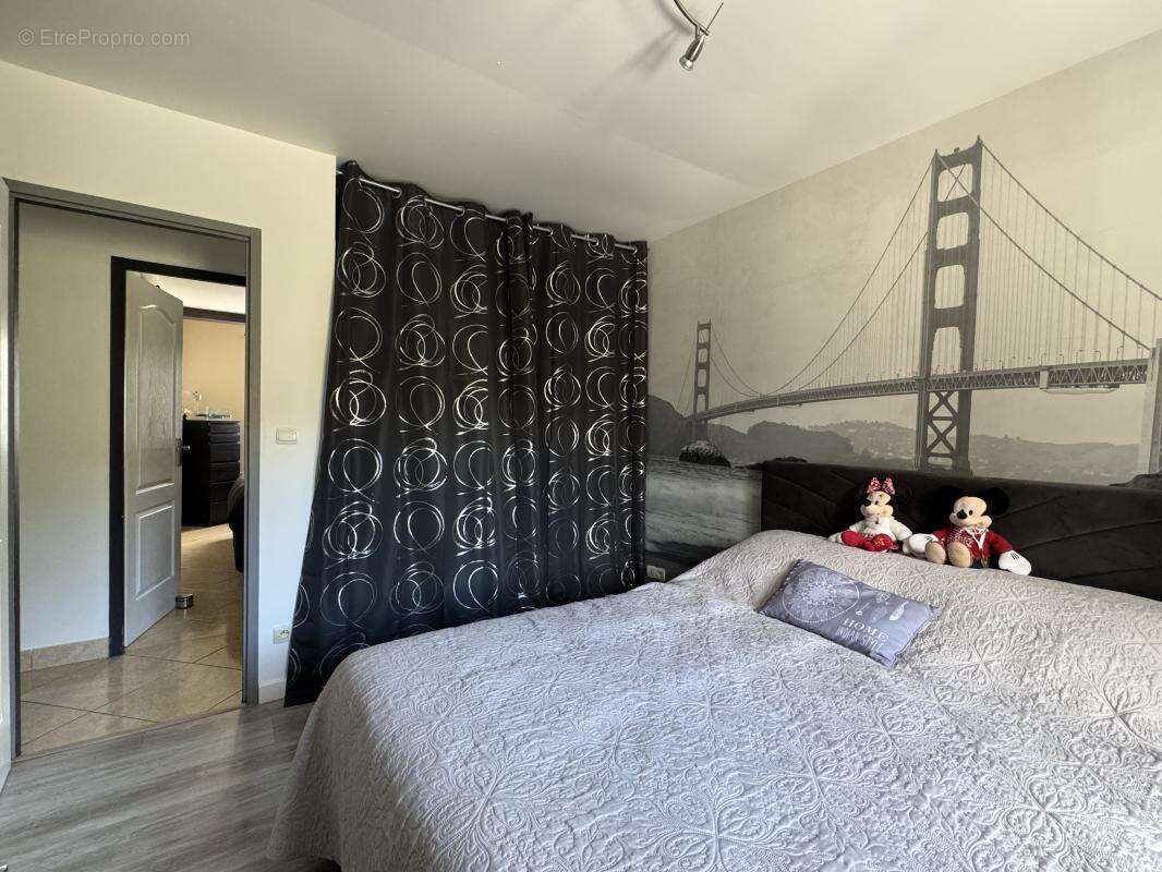 Maison à PONT-SUR-YONNE