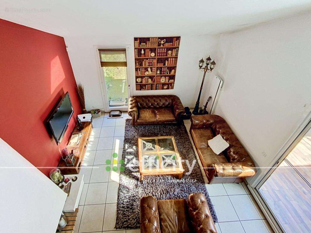 Maison à COMBS-LA-VILLE