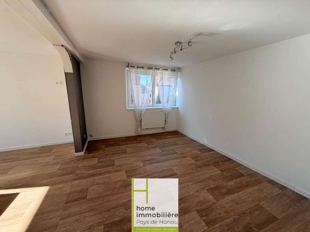Secteur INGWILLER maisonnette de charme avec petit extérieur trés bien entretenue. Terrasse, cour ... - photo 10