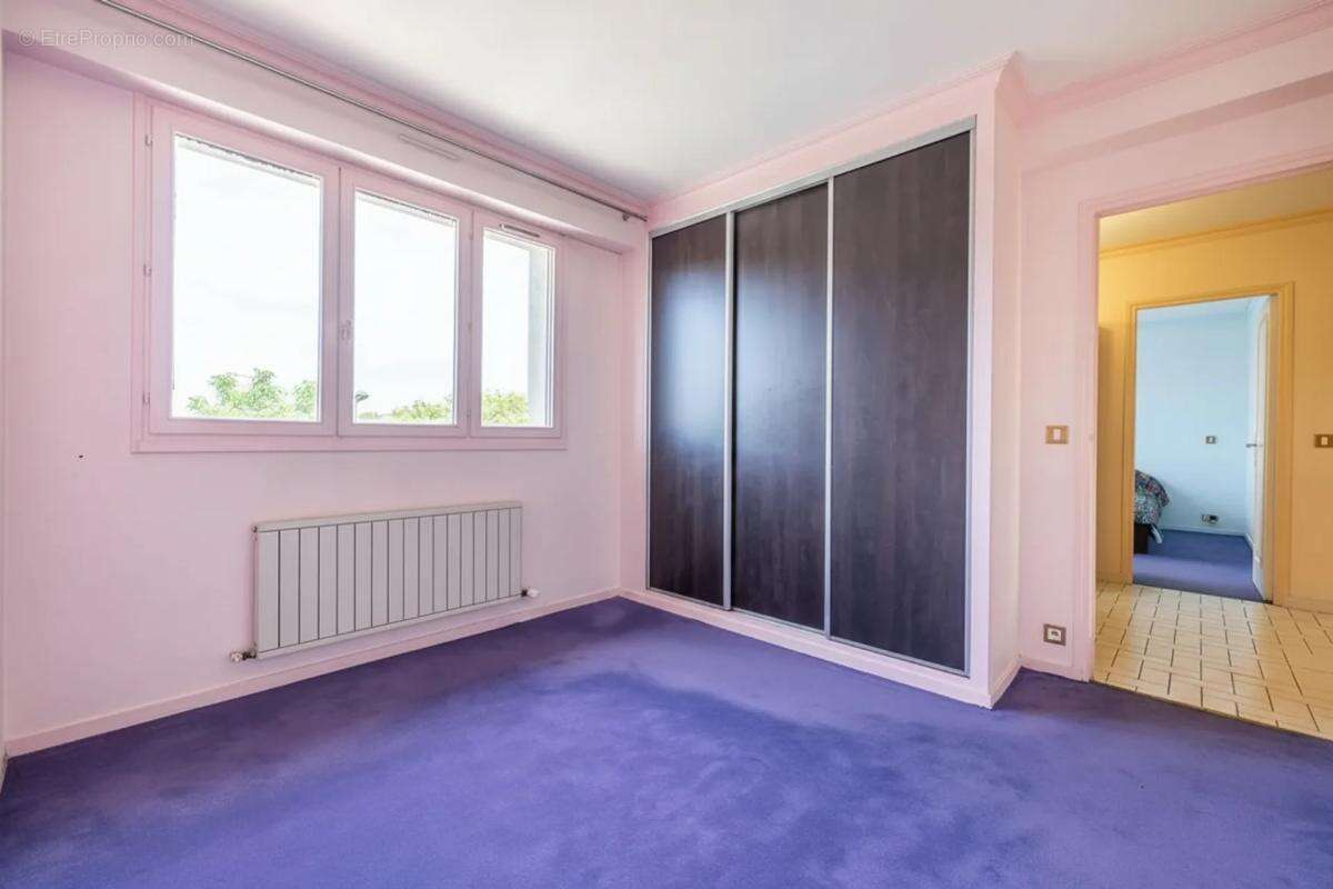 Maison de 9 pièces de 450 m² à Noisy-le-Sec - photo 9