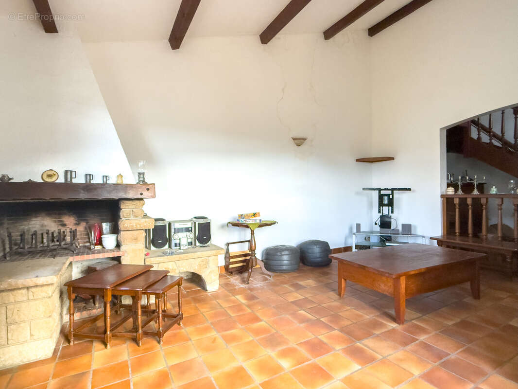 Maison à SAINT-JULIEN-EN-SAINT-ALBAN