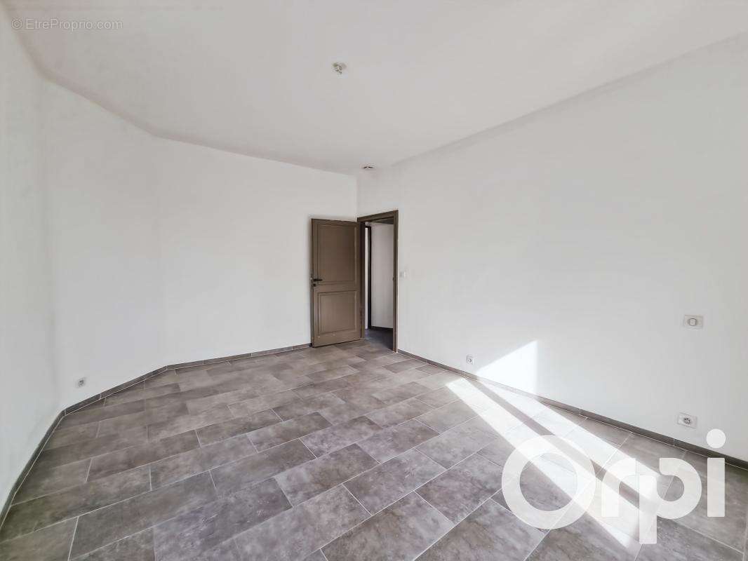 Appartement à PONT-SAINT-ESPRIT