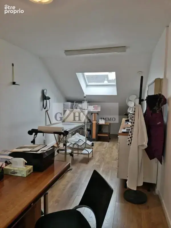 Local professionnel 120 m² - photo 5