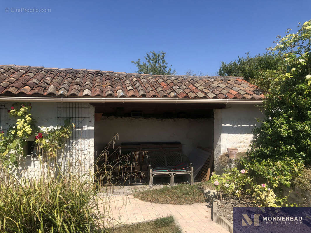 Maison à JURIGNAC