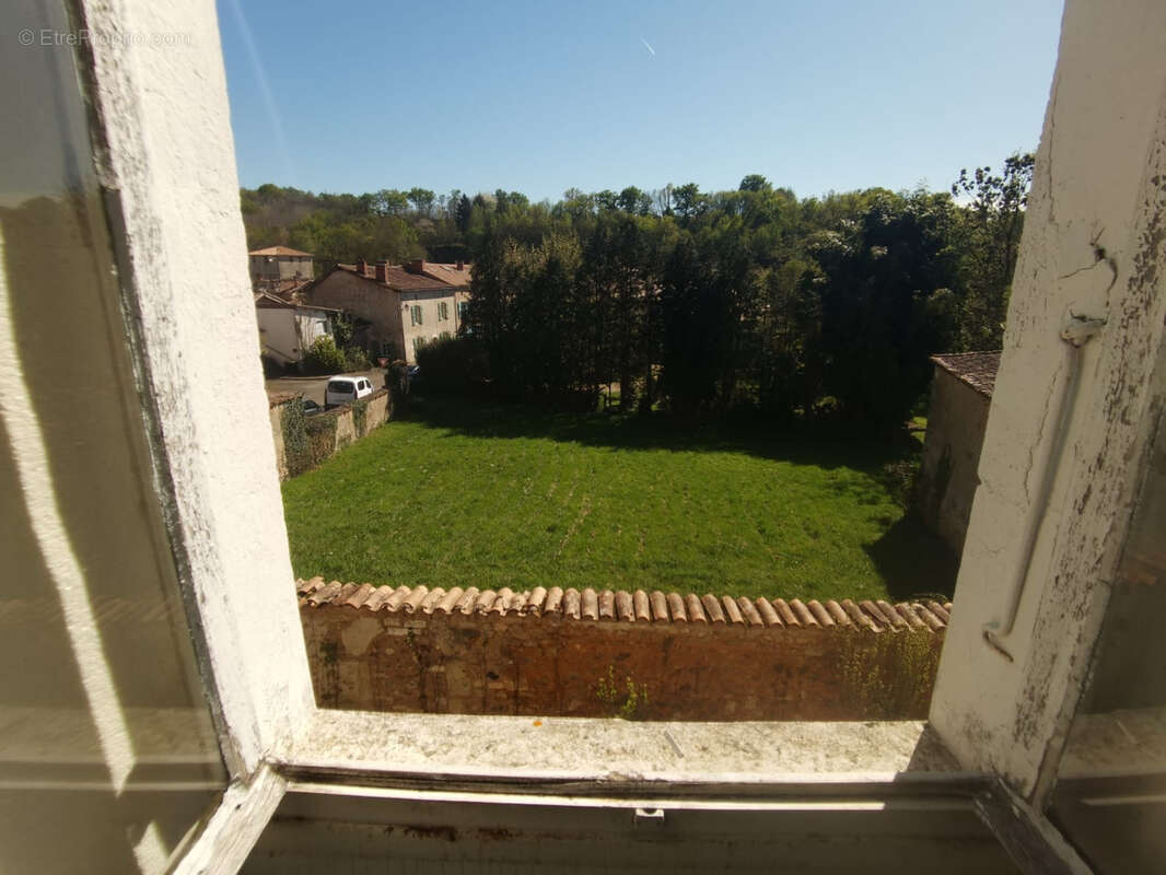 Maison à VITRAC-SAINT-VINCENT