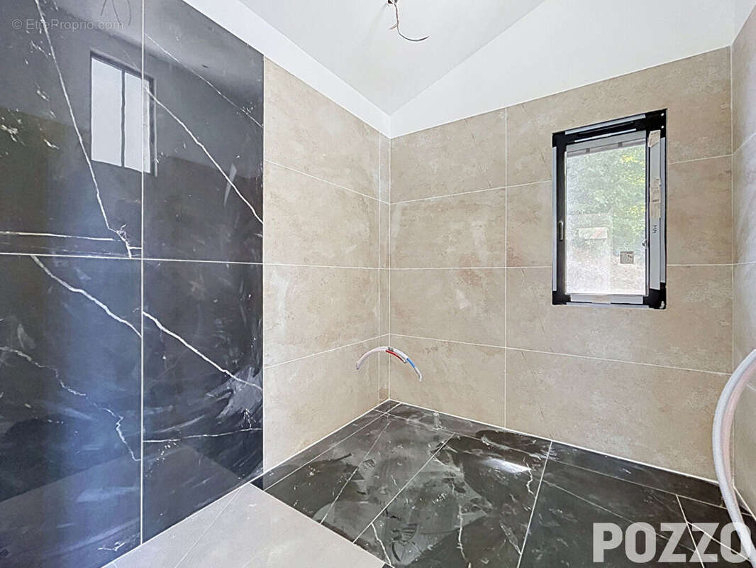 Maison contemporaine dans un écrin de verdure - photo 7