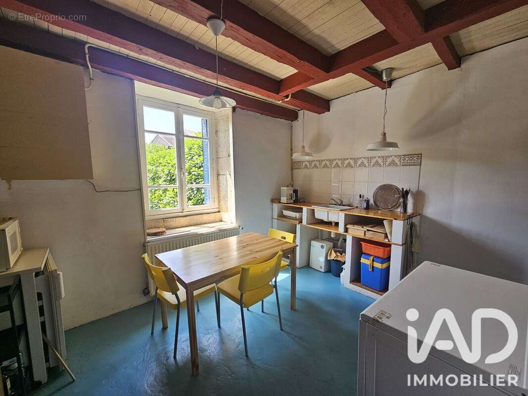 Maison 124 m² à Anchenoncourt-Et-Chazel  - photo 4