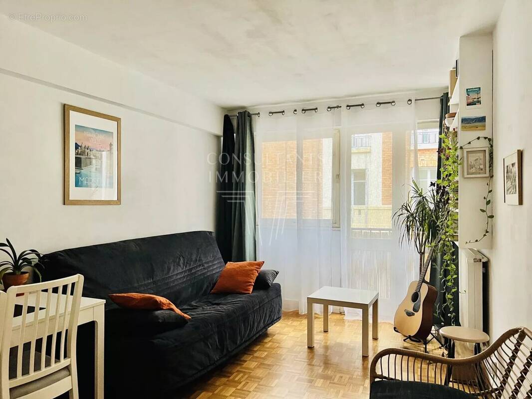 Appartement à PARIS-20E