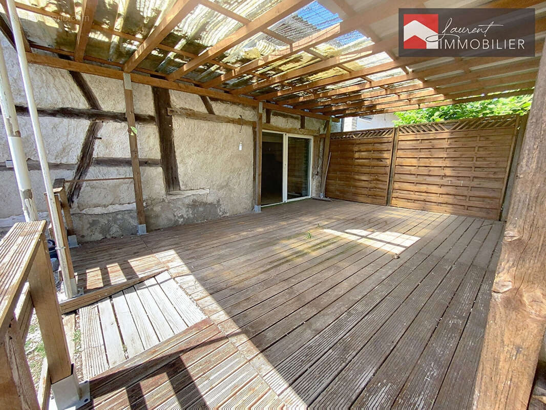 Maison à PONT-DE-VAUX