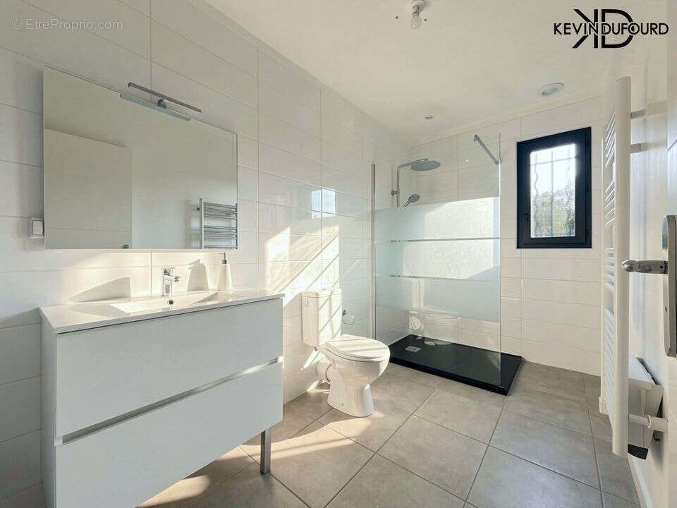 Maison de 90 m² sur un terrain de 700 m² à VESSEAUX - photo 4