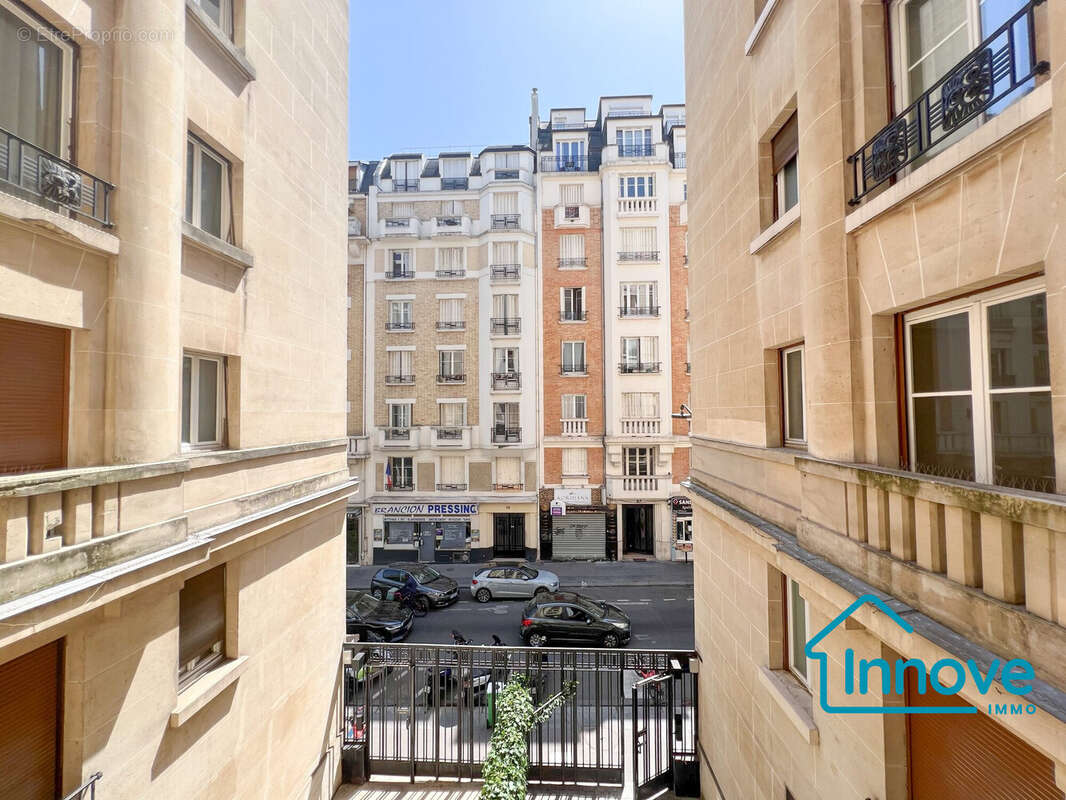 Appartement à PARIS-15E