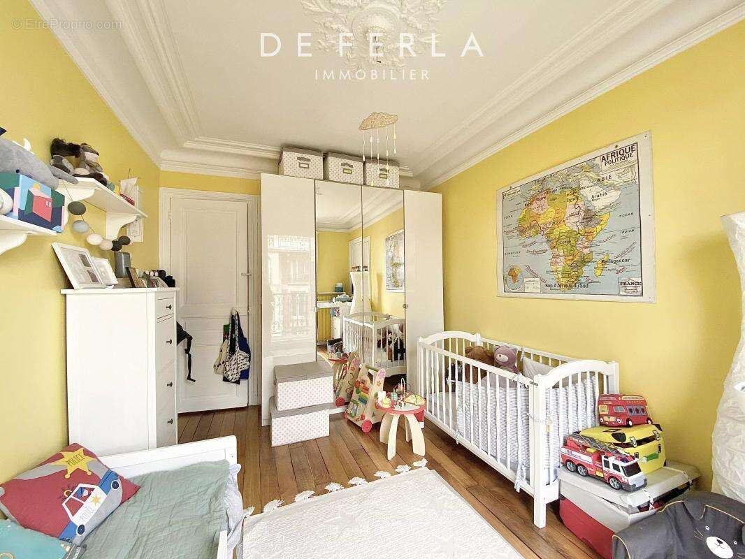 Appartement à PARIS-14E