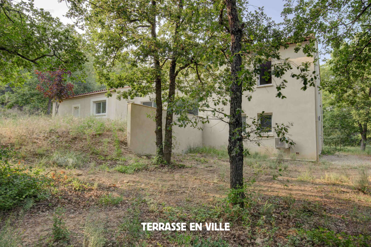 Maison à MEYRARGUES