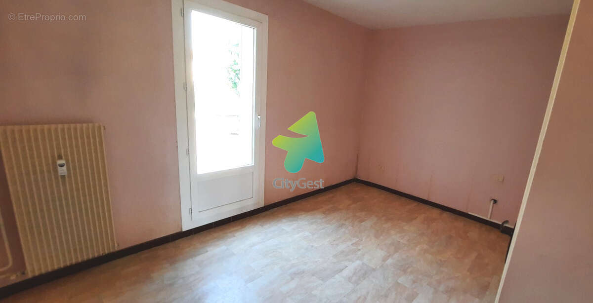 Appartement type 4, balcon, parking et cave - photo 8