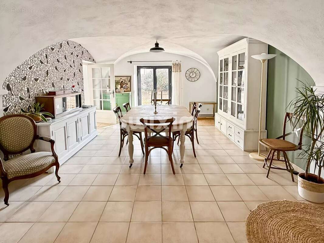 Maison à SAINT-MARCEL-LES-SAUZET