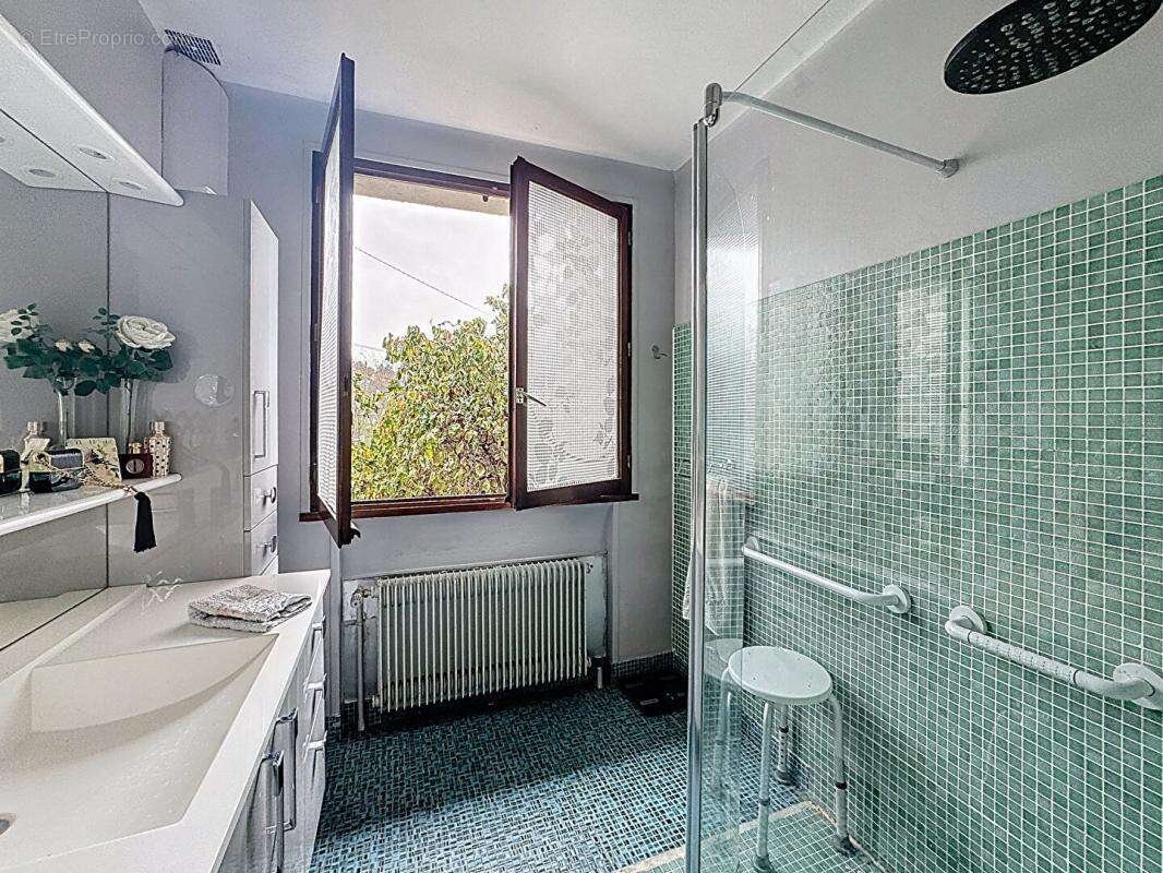 Maison à VERRIERES-LE-BUISSON