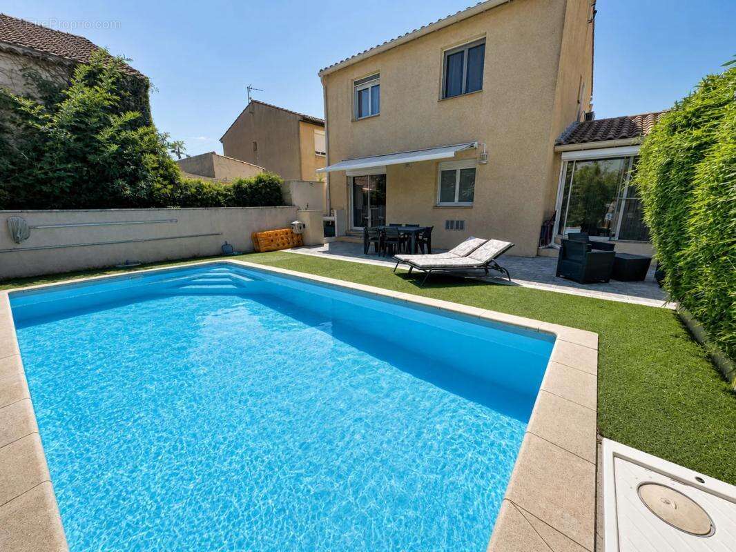 Maison à COURSAN