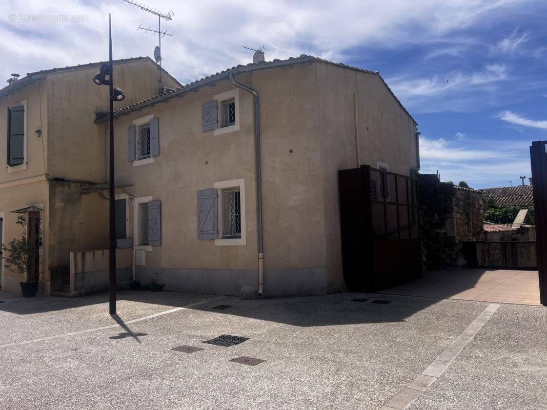Maison à SAINT-GILLES