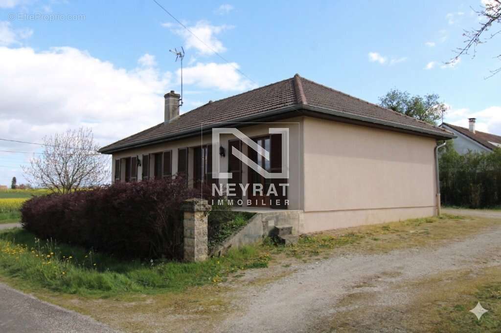 Maison à SAINT-MARTIN-EN-BRESSE