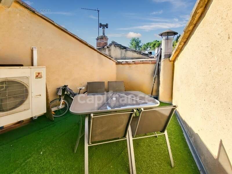 Appartement à VILLENEUVE-LES-AVIGNON