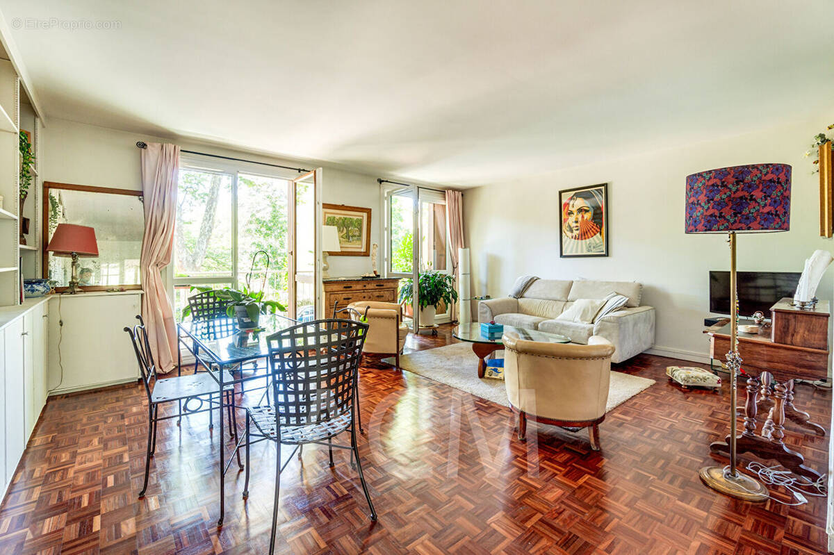 Appartement à MAISONS-LAFFITTE