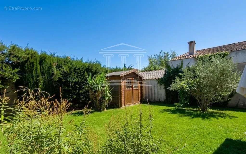 Maison à SORGUES