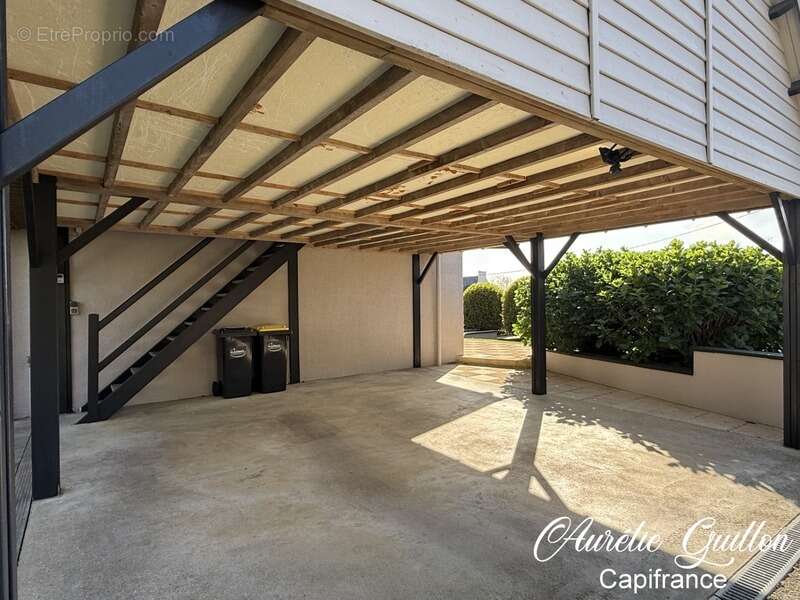Maison à LA CHAPELLE-CARO