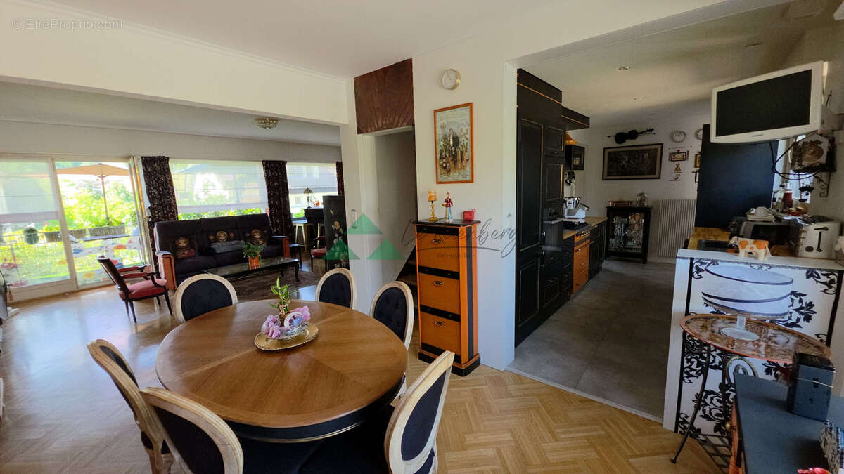 Maison au pied du château 5 pièces - photo 14