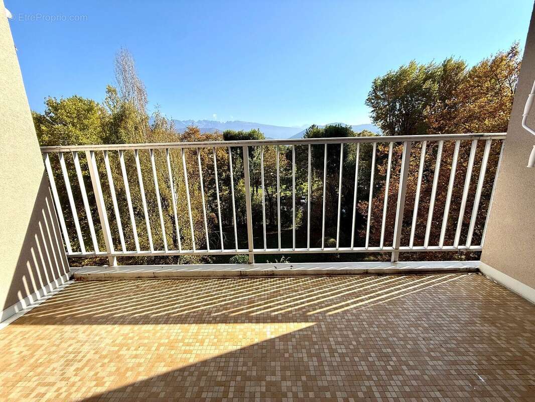 Appartement à MEYLAN