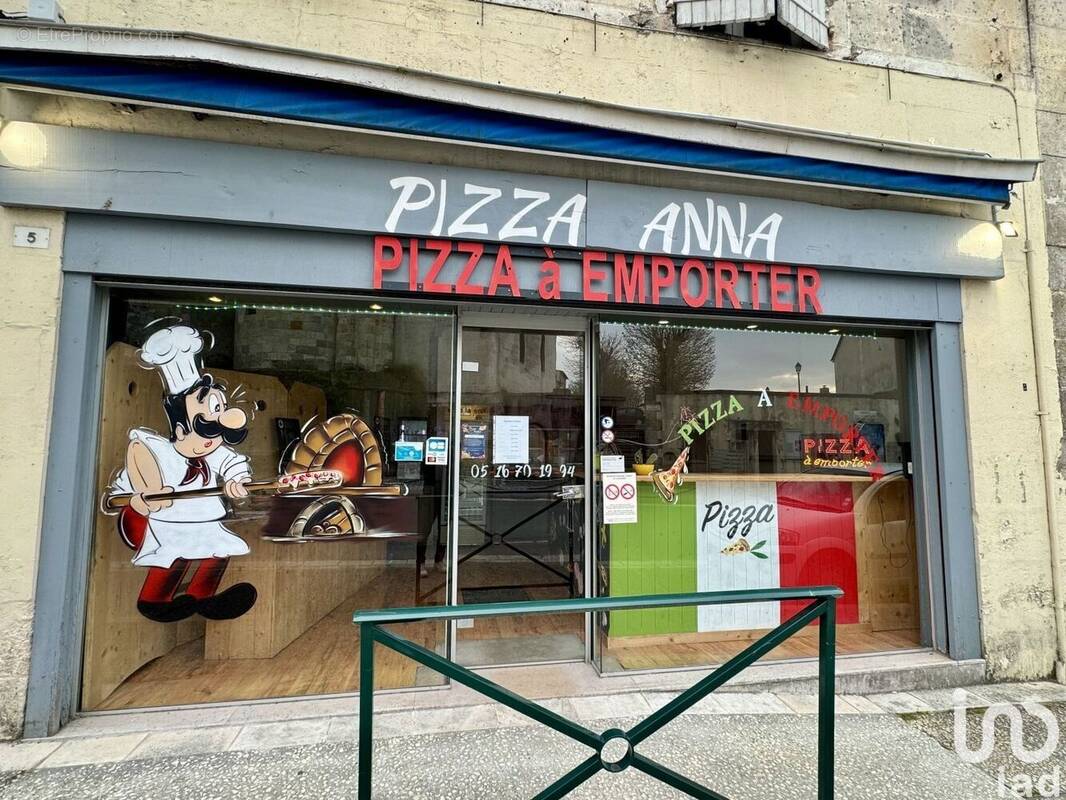 Photo 1 - Commerce à MONTMOREAU-SAINT-CYBARD