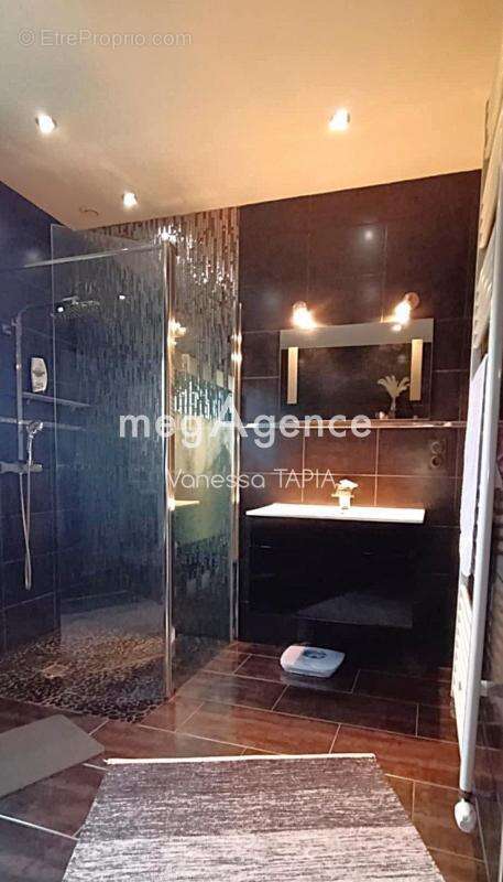 Maison à ROMILLY-SUR-SEINE