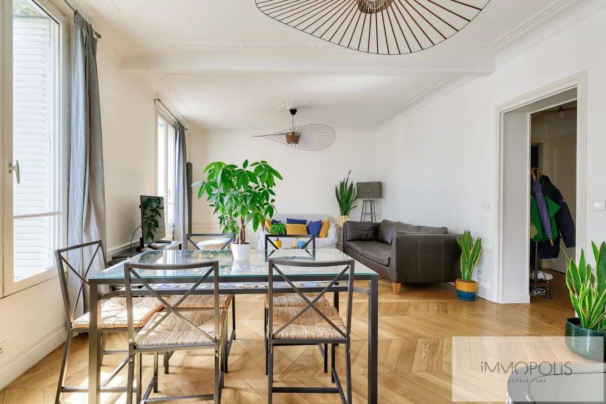 Appartement à PARIS-18E