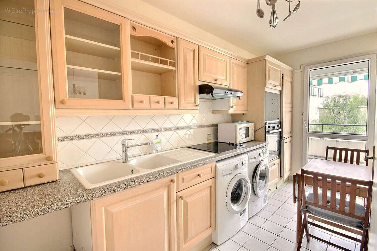 Appartement à FRESNES