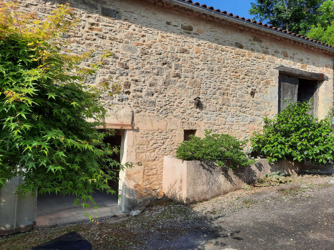 Maison à CUZORN